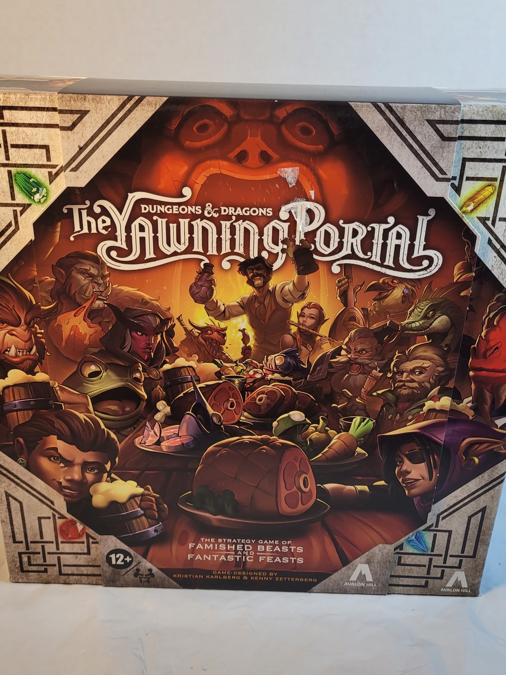 Dungeons and Dragons: The Yawning Portal Board Game 1-4 Players Hasbro Ages 12+